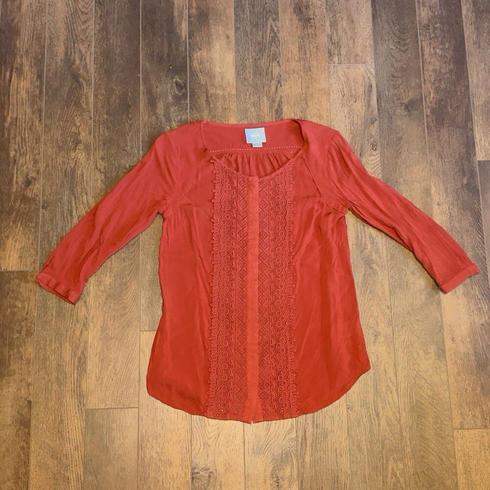 Anthropologie Maeve Crescent Street Rayon Top Red Size 2 Embroidery